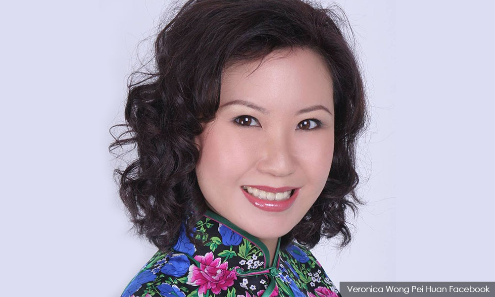 报警指杨贵盛性骚扰,黄贝环盼加速立法保障