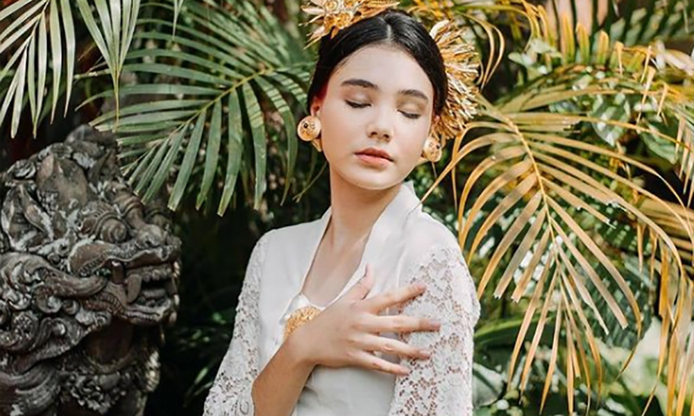 Suara Hati Istri dikecam perguna aktres usia 15 tahun