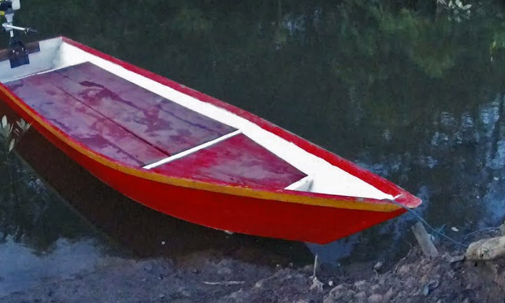 Perahu jadi 'bilik darjah' Cikgu Nasir di Kinabatangan