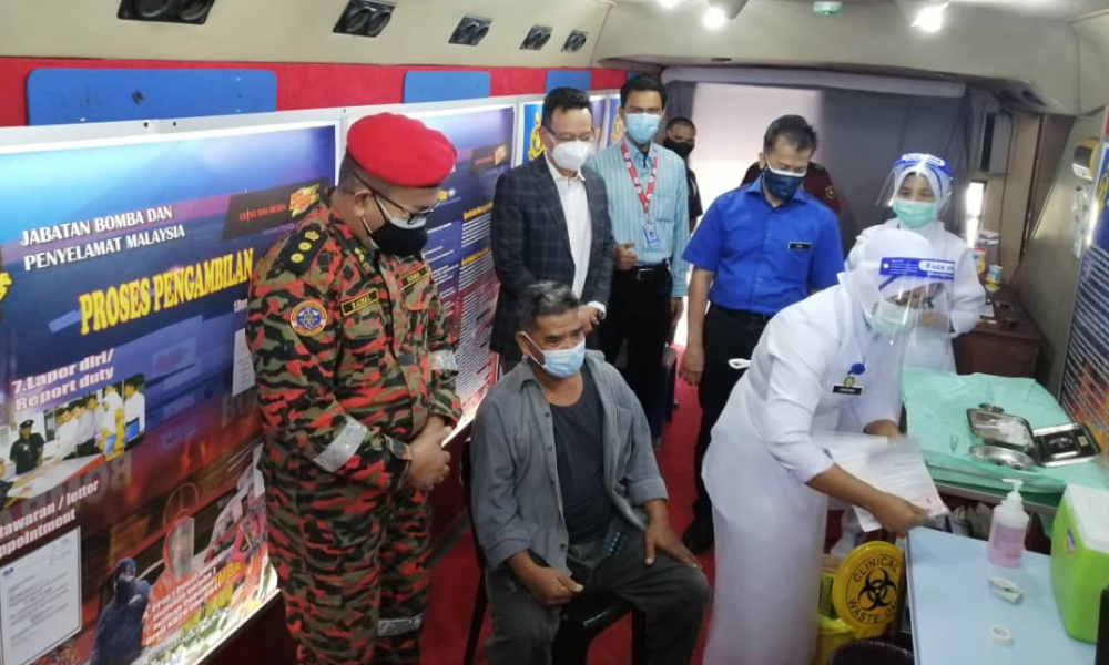 Vaksin: Bomba Kelantan sedia bas bantu individu sukar bergerak