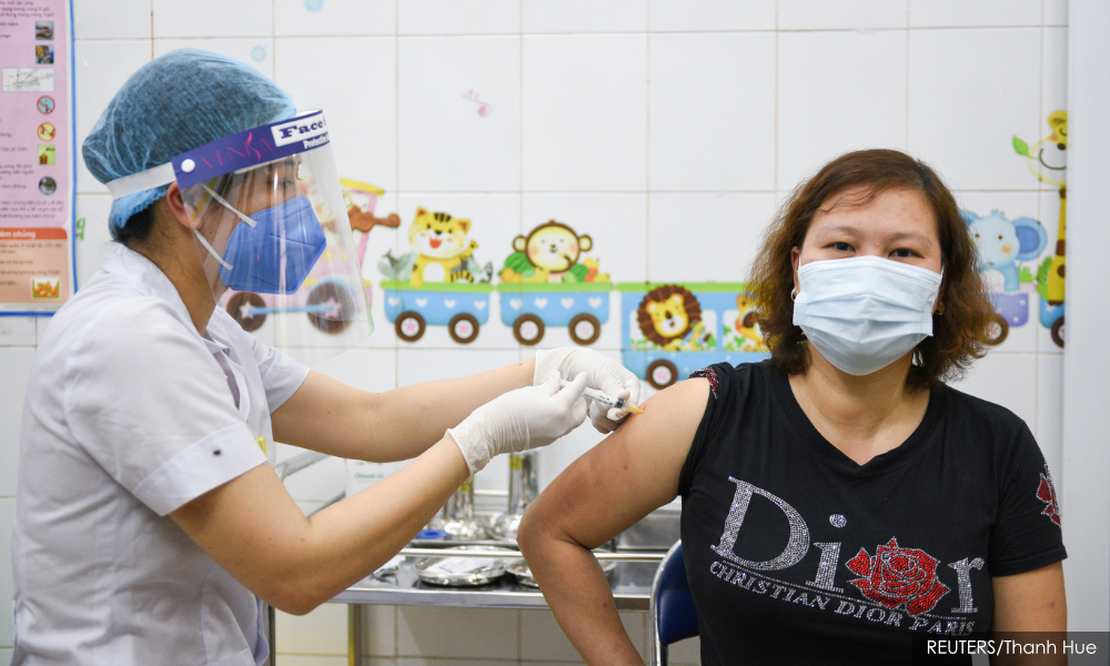 Vietnam to mix doses of Pfizer, AstraZeneca Covid-19 vaccines