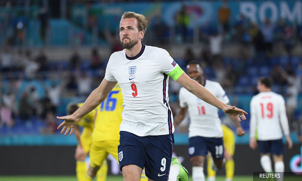 England thrash Ukraine to reach Euro semis as Kane scores twice