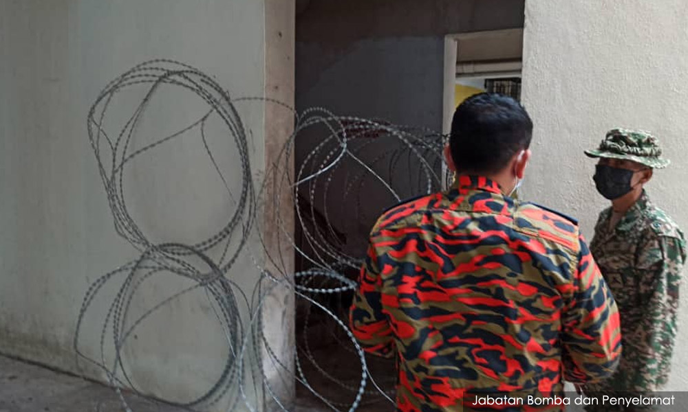 Fire Dept did not approve putting barbed wire on PPR stairs - DG