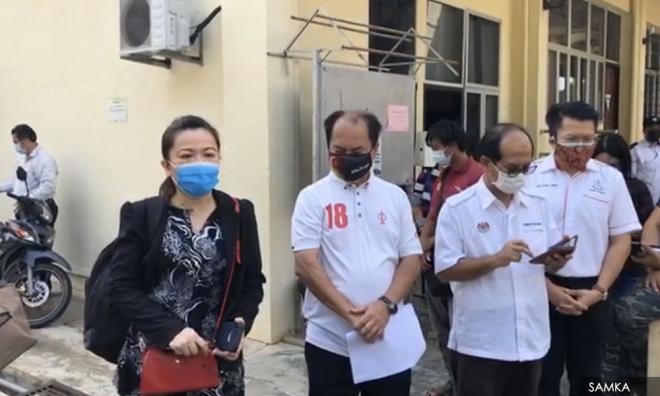 警方传召刘天球，涉违法跨州声援榴莲农