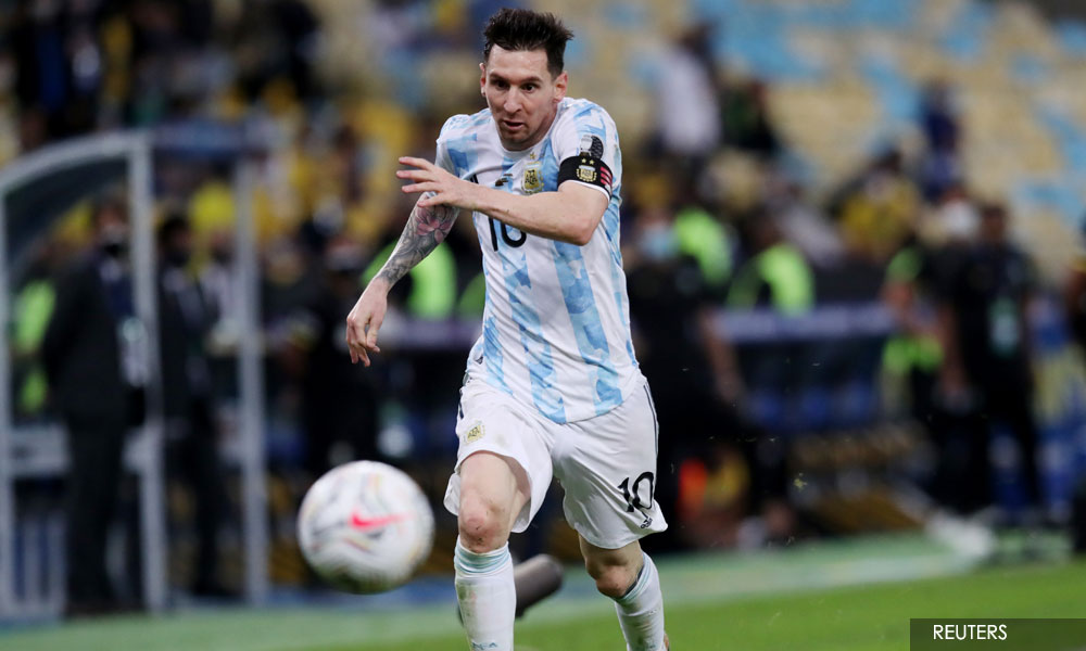 Messi leburkan rekod jaringan Pele