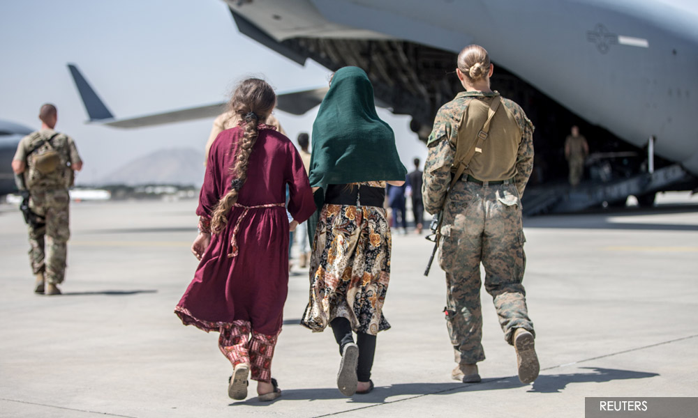 Biden sticks to Aug 31 Afghanistan pullout as threat of attacks rise