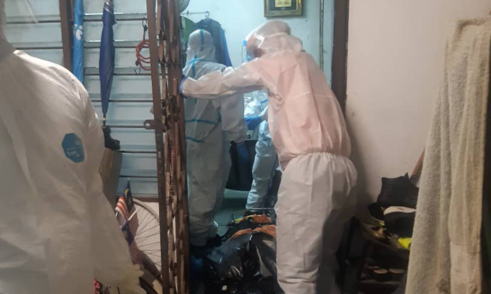 Man dies at home after catching Covid-19 from under-quarantine siblings