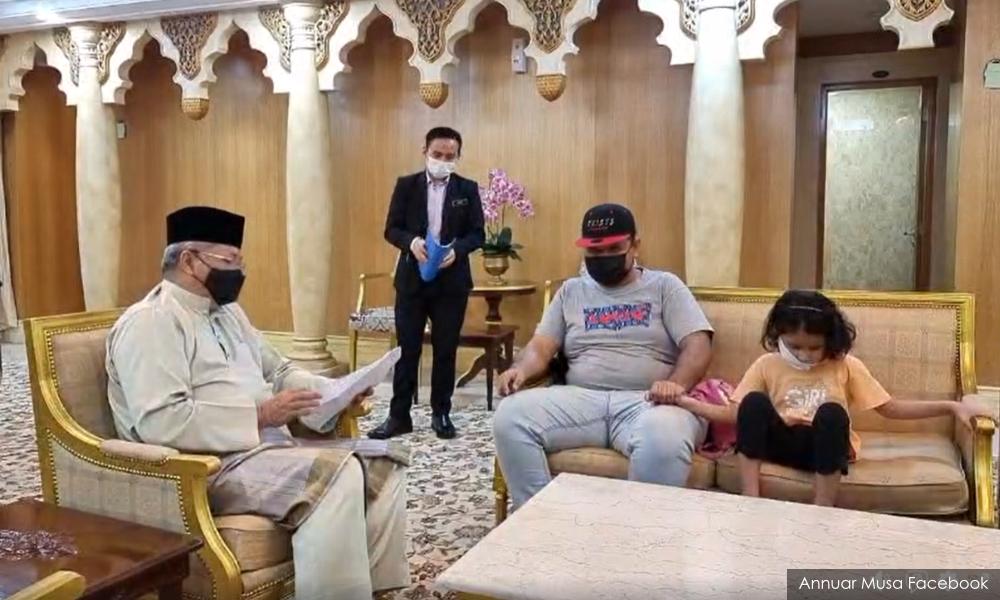 Penantian 7 tahun Fendy Caliph Buskers untuk dapat rumah termakbul