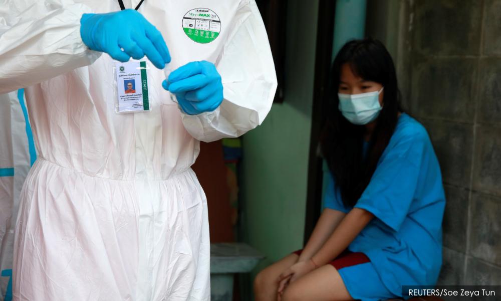 Six with lung infection out of 300 new Covid-19 cases in Sarawak