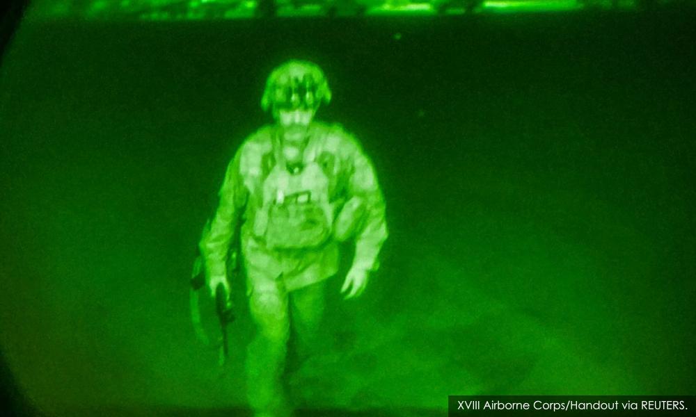 Leaving Afghanistan, US general's ghostly image books place in history