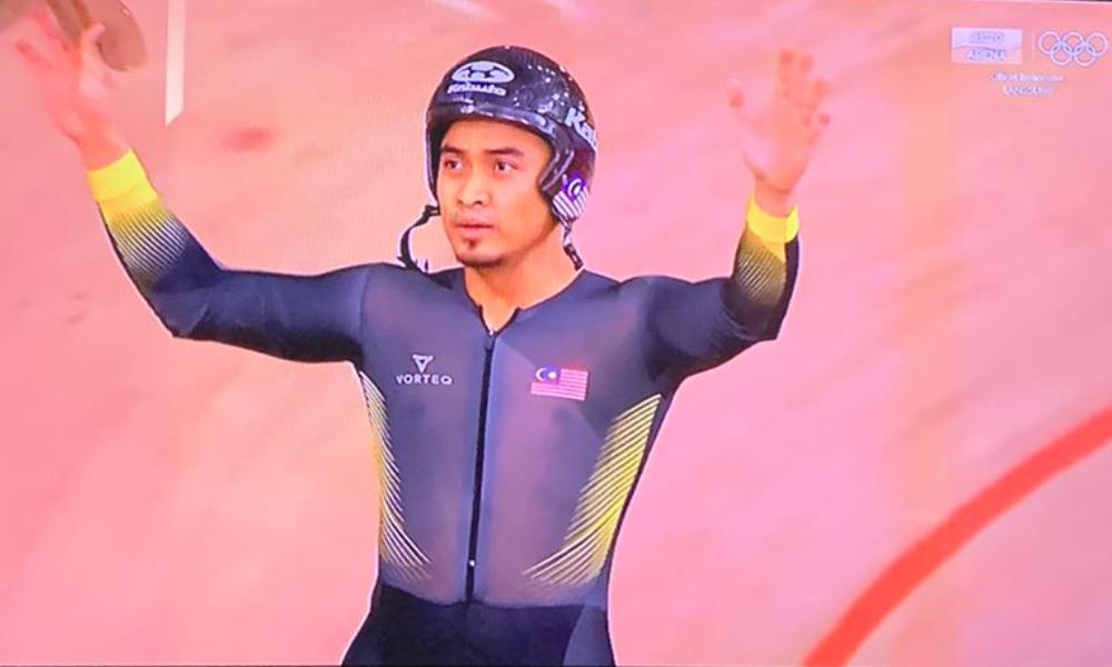 Azizulhasni, Muqharabbin serah sumbangan kepada Rumah McDonald