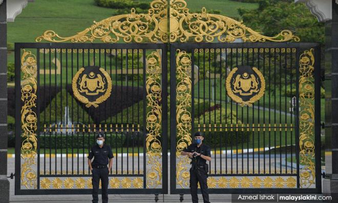 表明支持谁当新首相,元首命议员明4PM前交信