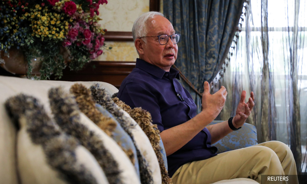 Muhyiddin dakwa Najib bawa keluar perabot, candelier dari Seri Perdana