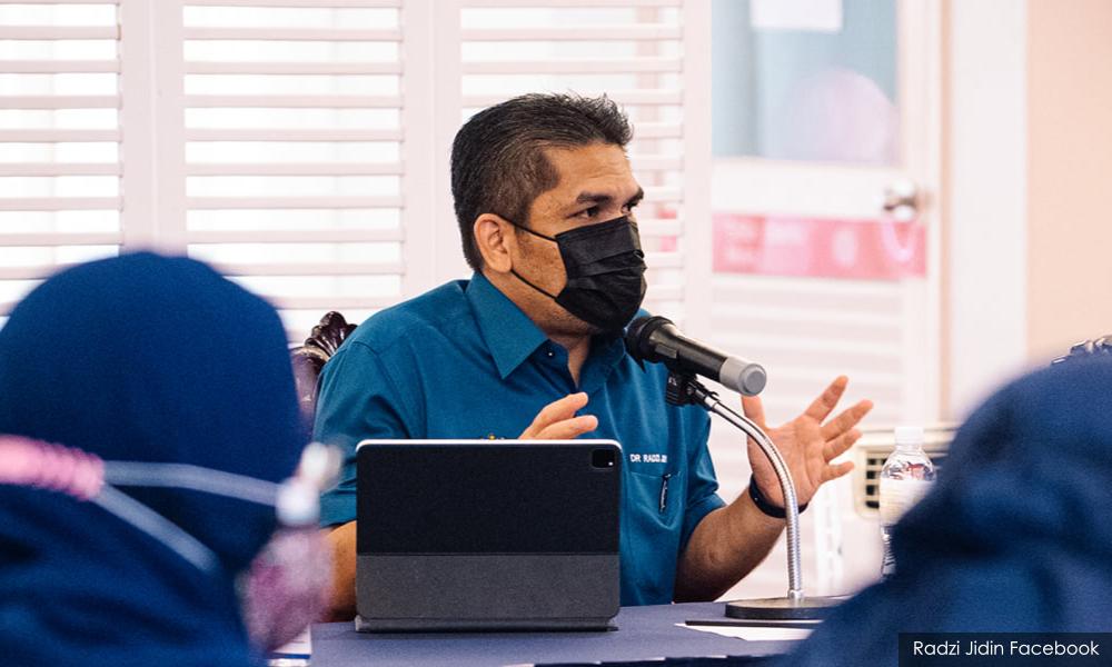 Covid-19: KPM tak cadang tutup sekolah awal - Radzi