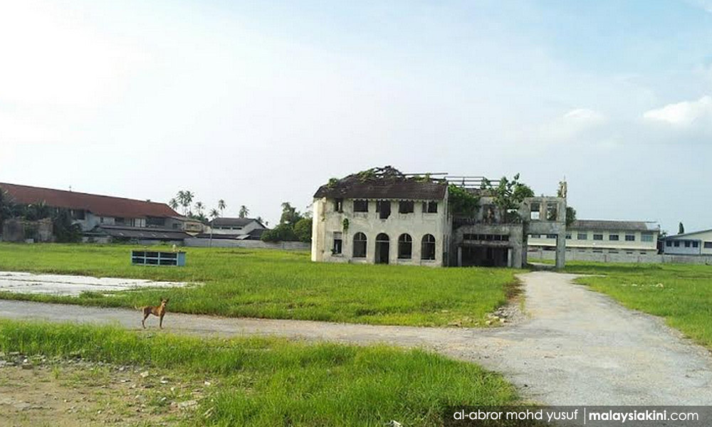 Kolum Hikayat Luka Istana Lama Tak Terbela