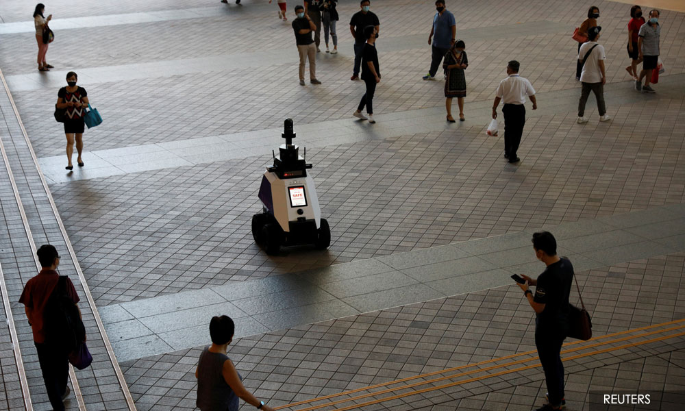 Singapore trials patrol robots to deter bad social behaviour