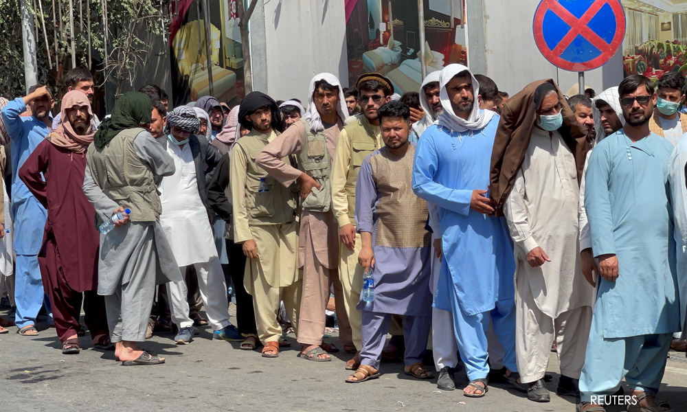 Taliban wrestles with Afghan economy in chaos, humanitarian crisis