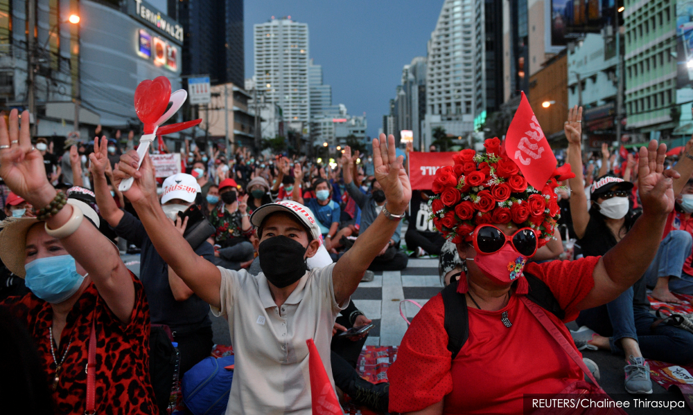 Thousands join protest in Bangkok demanding PM's resignation