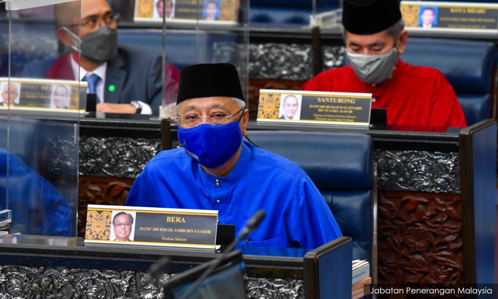 Mat Sabu mahu PM lebih berani, bukan macam dikawal orang lain