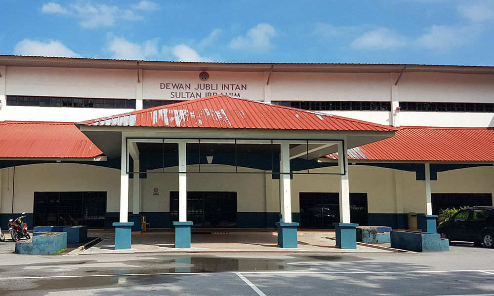 Barang-barang di pusat pemberian vaksin Mersing dikebas pencuri