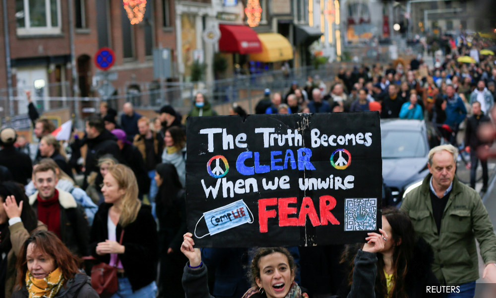 Three in hospital after Dutch police fire on Covid-19 protesters