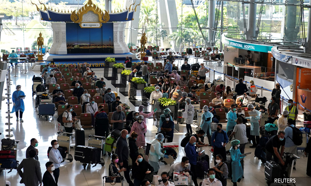 Thailand reports first local Omicron case, eyes reinstating quarantine