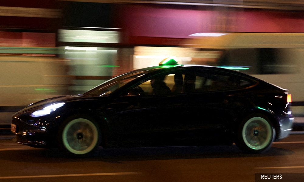 Paris taxi firm suspends use of Tesla cars after a fatal accident