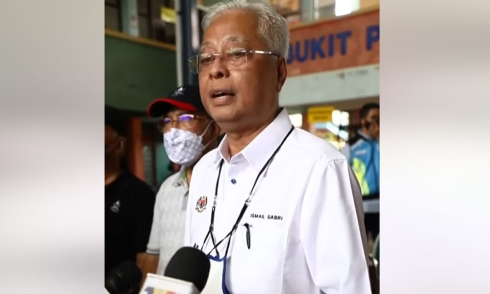 PM: Cabinet reshuffle just rumours, govt focused on floods, Covid-19