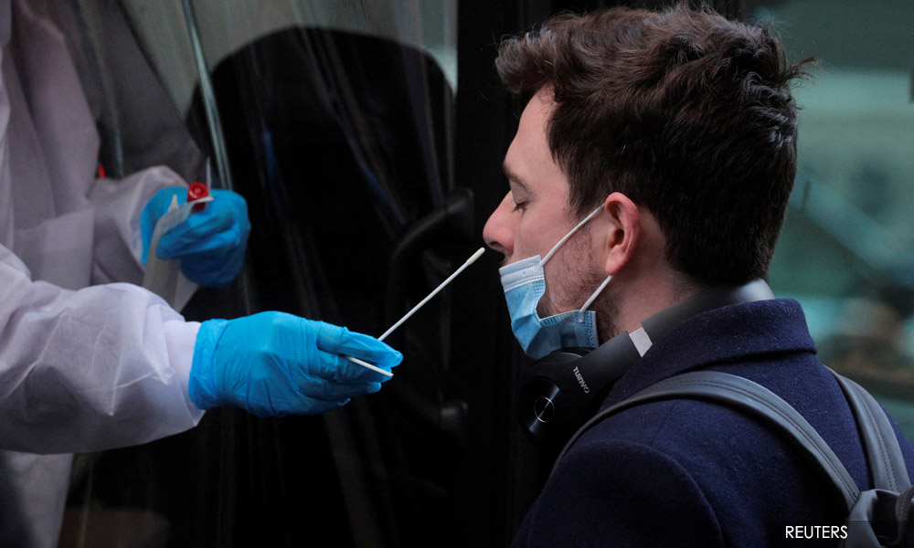 US doctors group calls out CDC for 'confusing' isolation guidance
