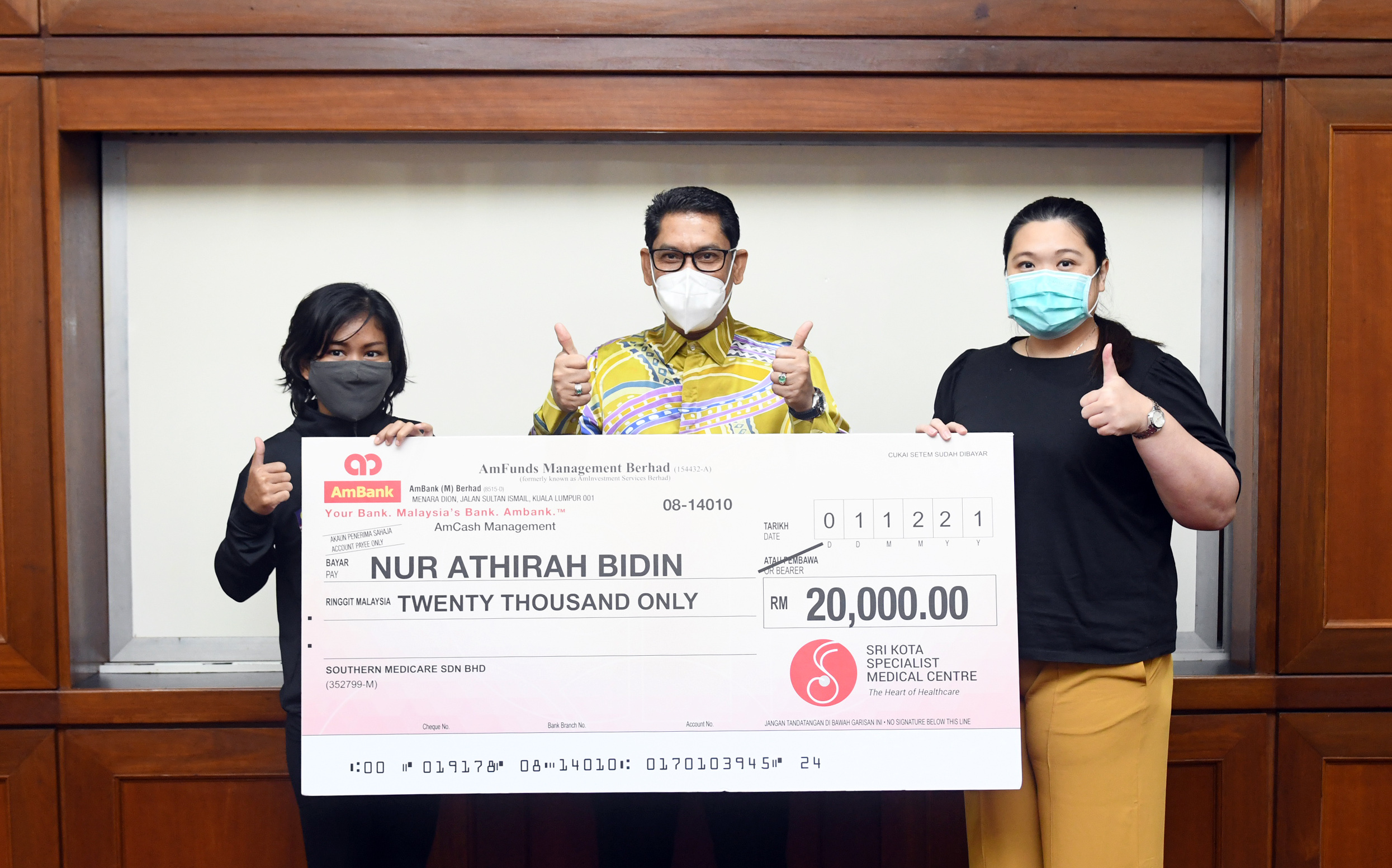 SKSMC sponsors Nur Athirah at Muaythai Youth World Championship 2021