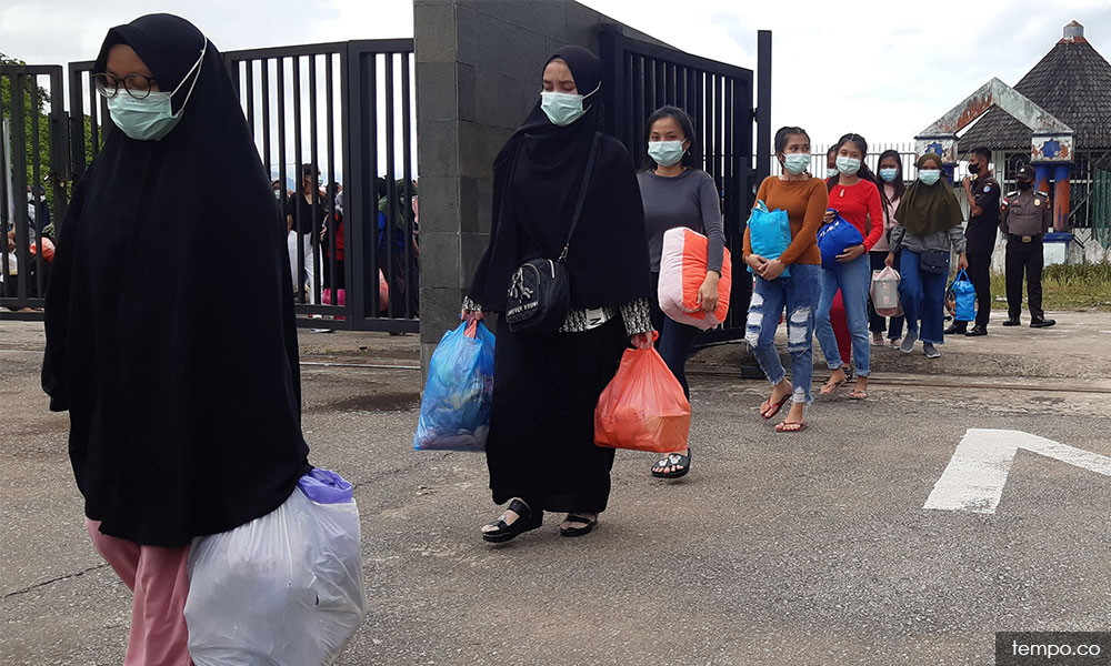Bounded amid restrictions - through the eyes of the Indonesians