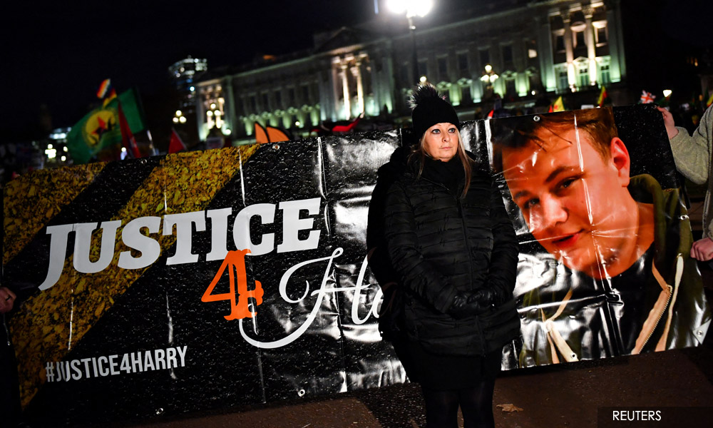 US diplomat's wife to face UK court hearing over fatal car crash