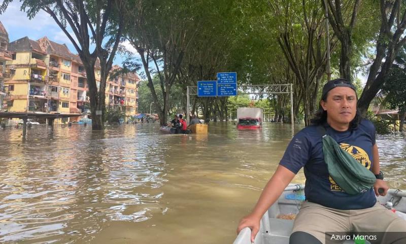 Tough to evacuate flood victims from densely populated Shah Alam  IGP