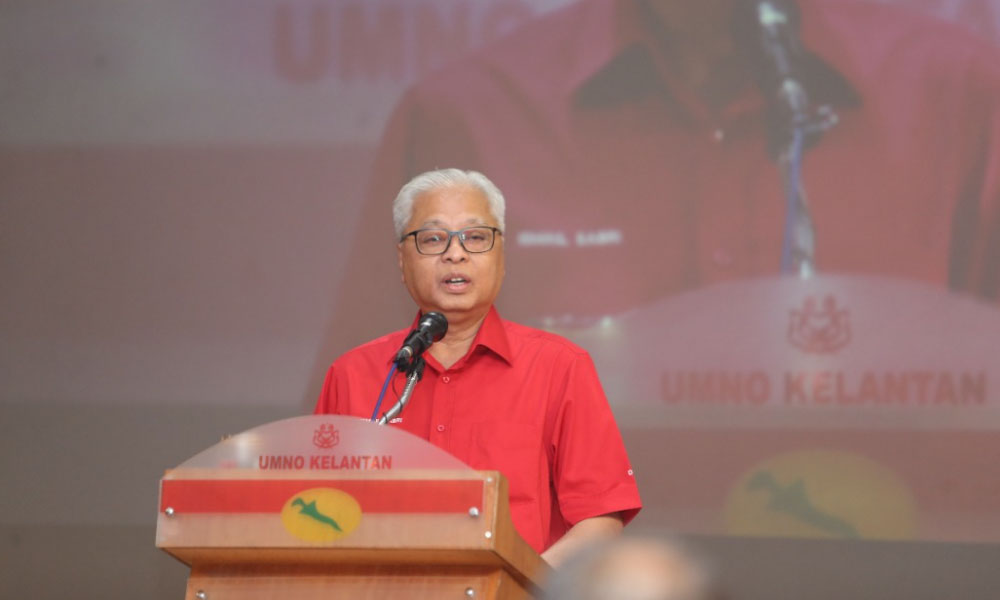 PM: Teachers, Kemas staff allowed to get involved in politics