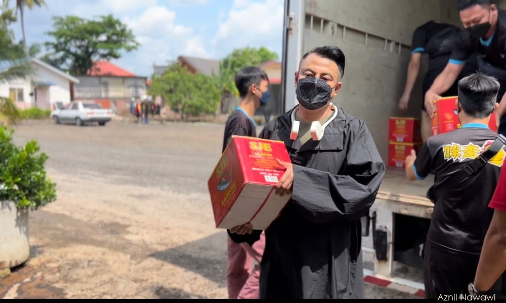 Tak lena tidur terkenang mangsa banjir, Aznil bina Kedai Percuma Pak Nil