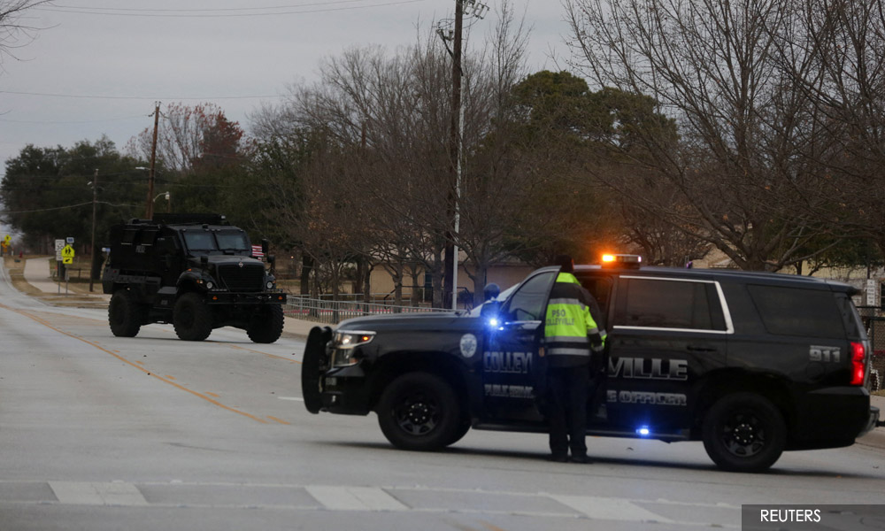 FBI storms Texas synagogue to release hostages, gunman dead